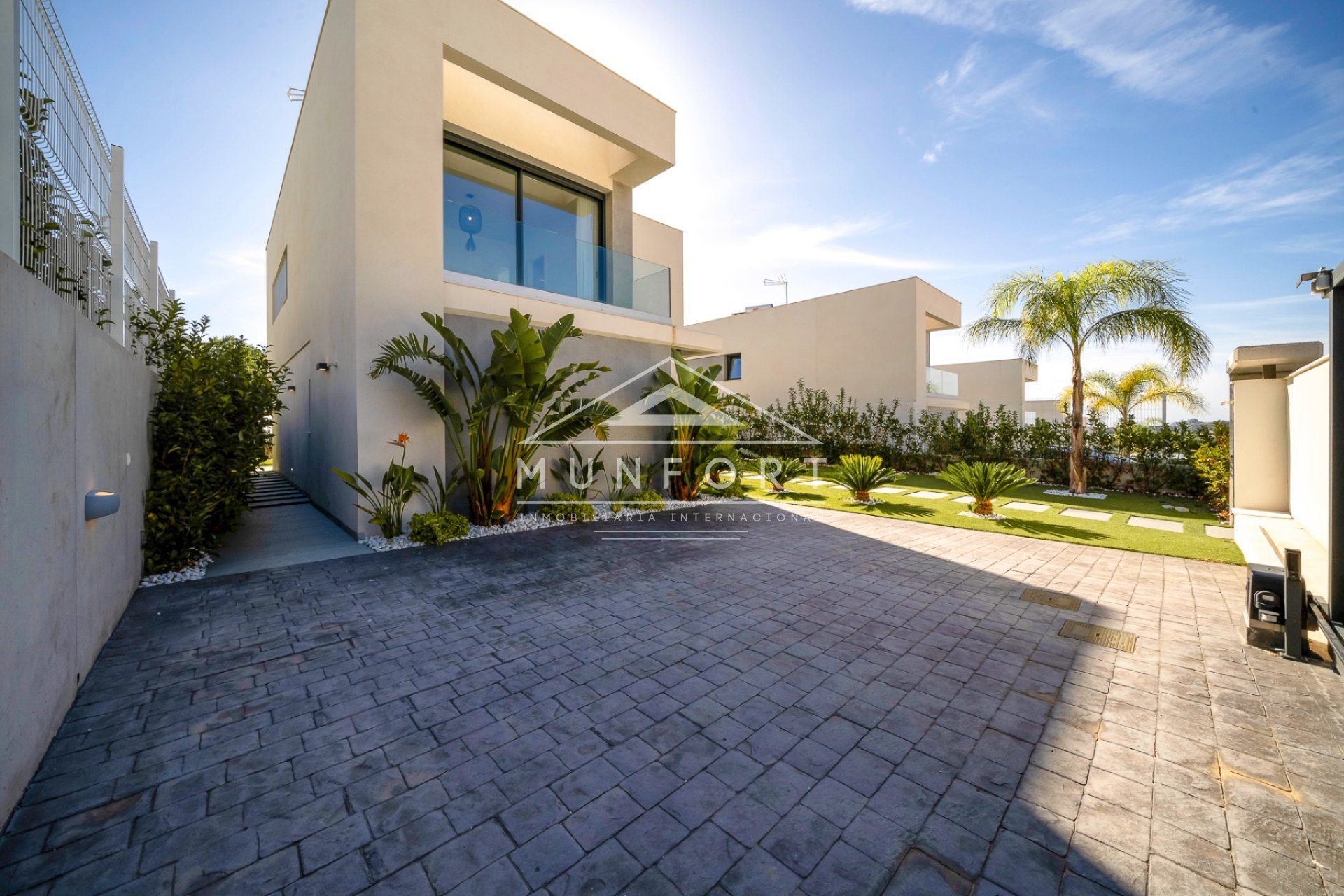 Resale - Luxury Villas -
Finestrat - Sierra Cortina