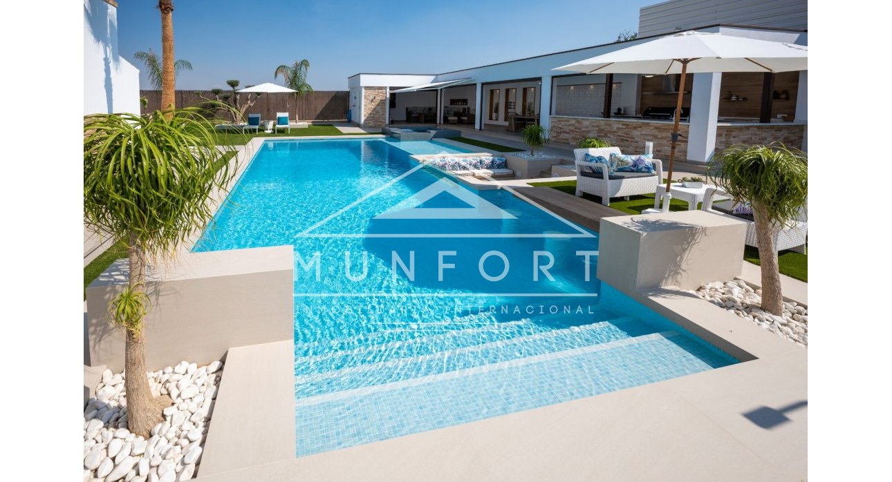 Resale - Luxury Villas -
Murcia - Jerónimo y Avileses