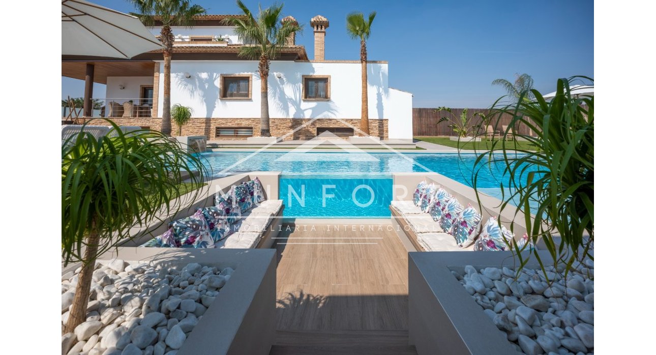 Resale - Luxury Villas -
Murcia - Jerónimo y Avileses