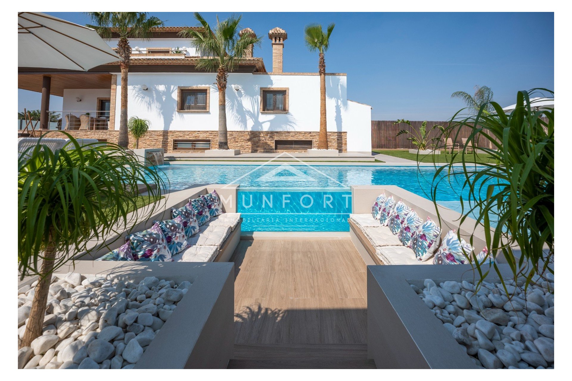 Resale - Luxury Villas -
Murcia - Jerónimo y Avileses