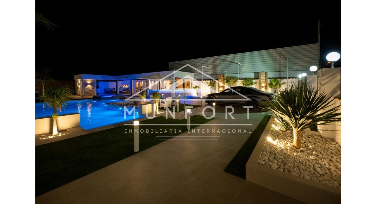 Resale - Luxury Villas -
Murcia - Jerónimo y Avileses