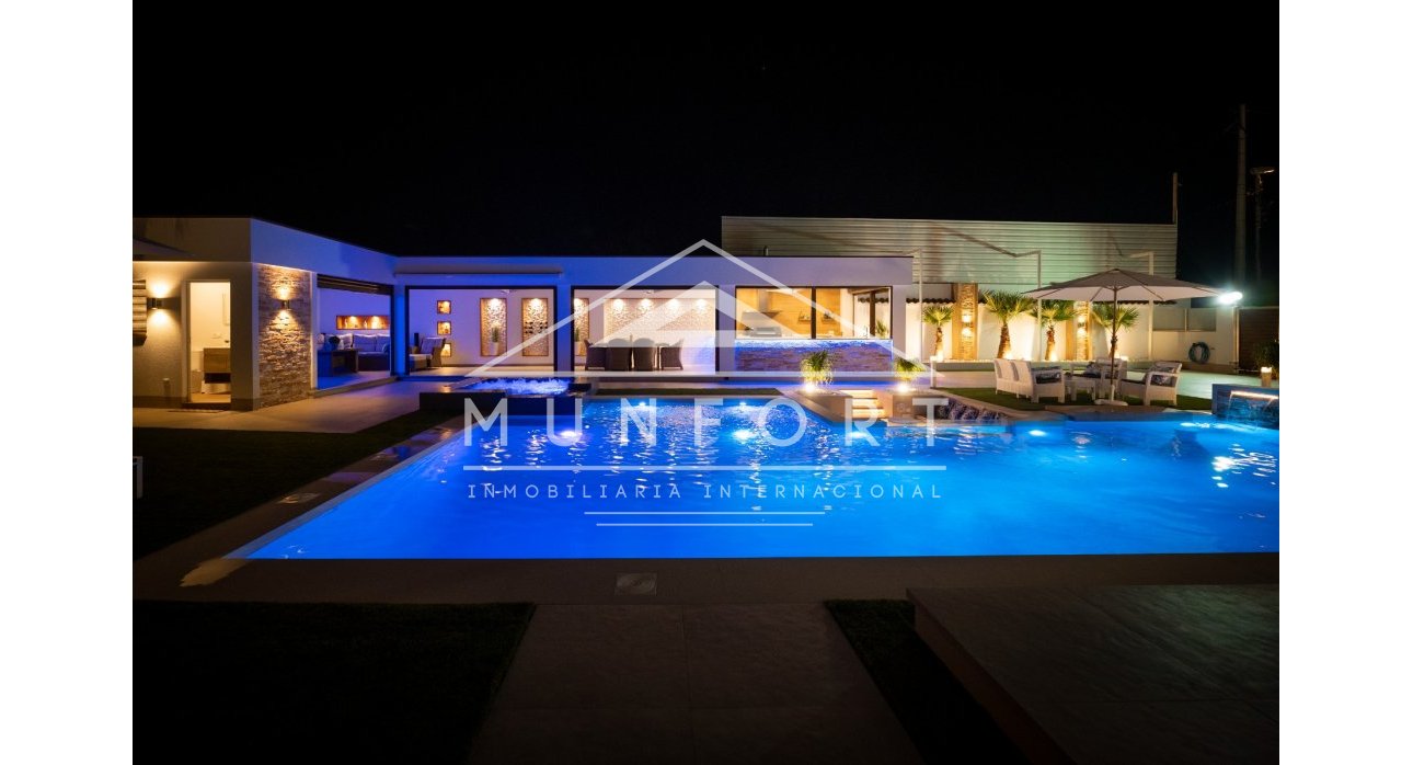 Resale - Luxury Villas -
Murcia - Jerónimo y Avileses