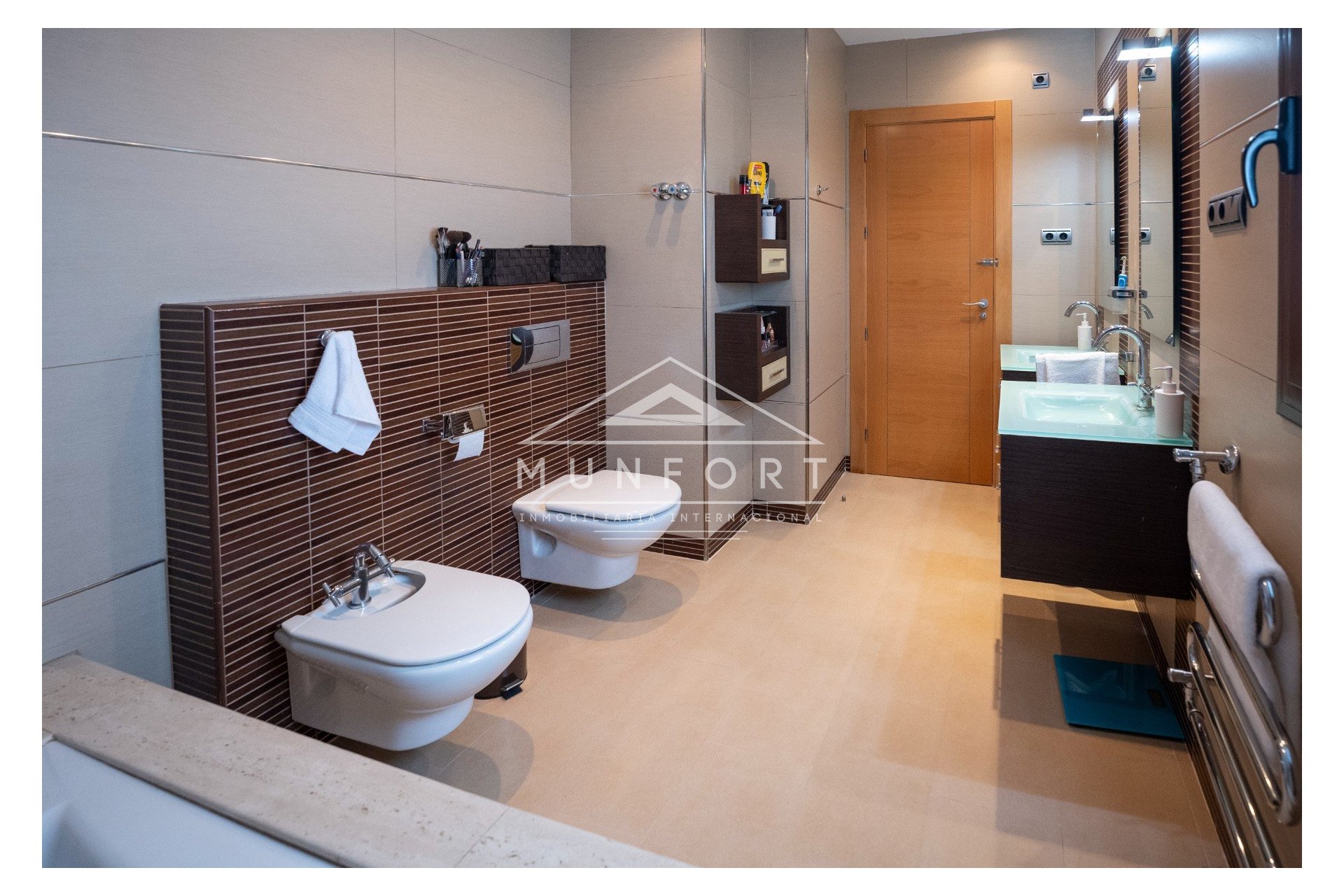 Resale - Luxury Villas -
Murcia - Jerónimo y Avileses