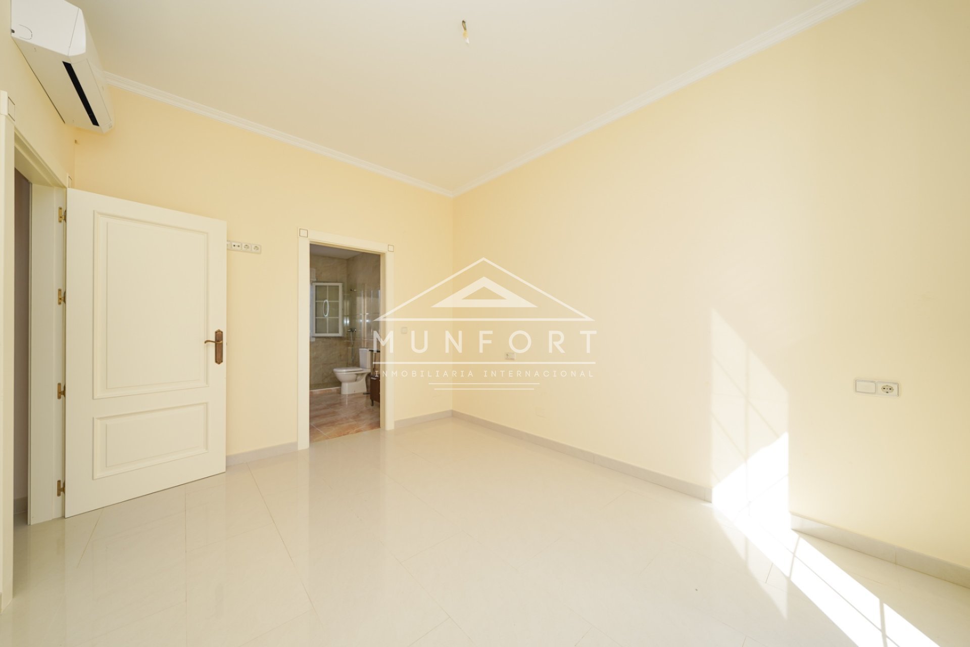 Resale - Luxury Villas -
Orihuela Costa - Cabo Roig