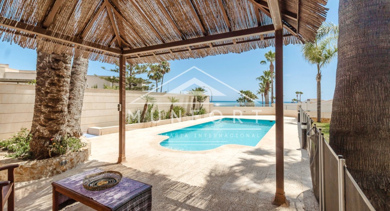 Resale - Luxury Villas -
Orihuela Costa - Dehesa de Campoamor