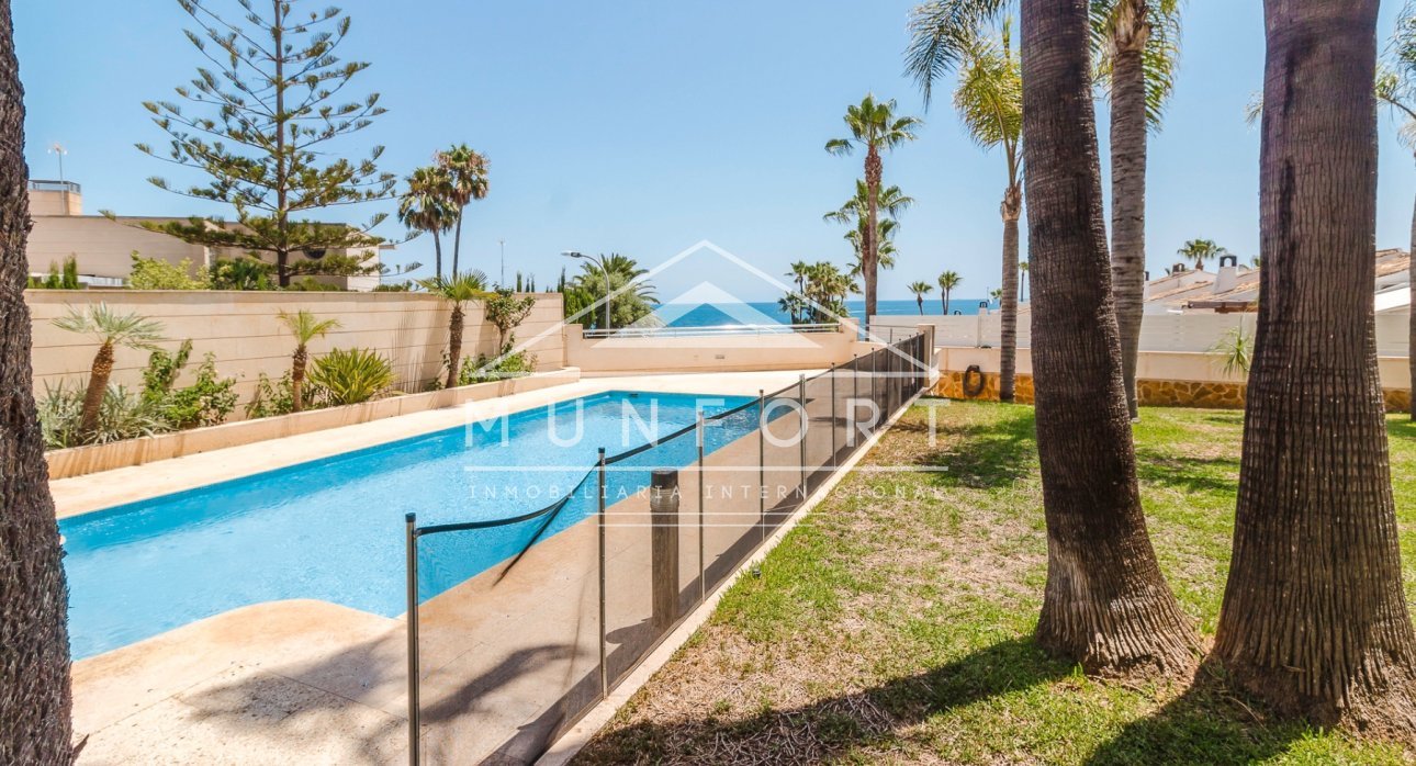 Resale - Luxury Villas -
Orihuela Costa - Dehesa de Campoamor
