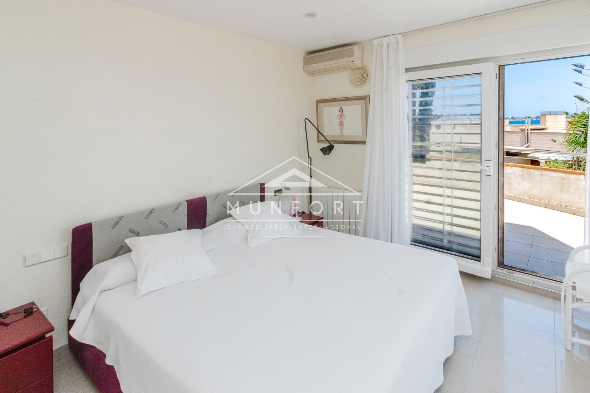 Resale - Luxury Villas -
Orihuela Costa - Dehesa de Campoamor