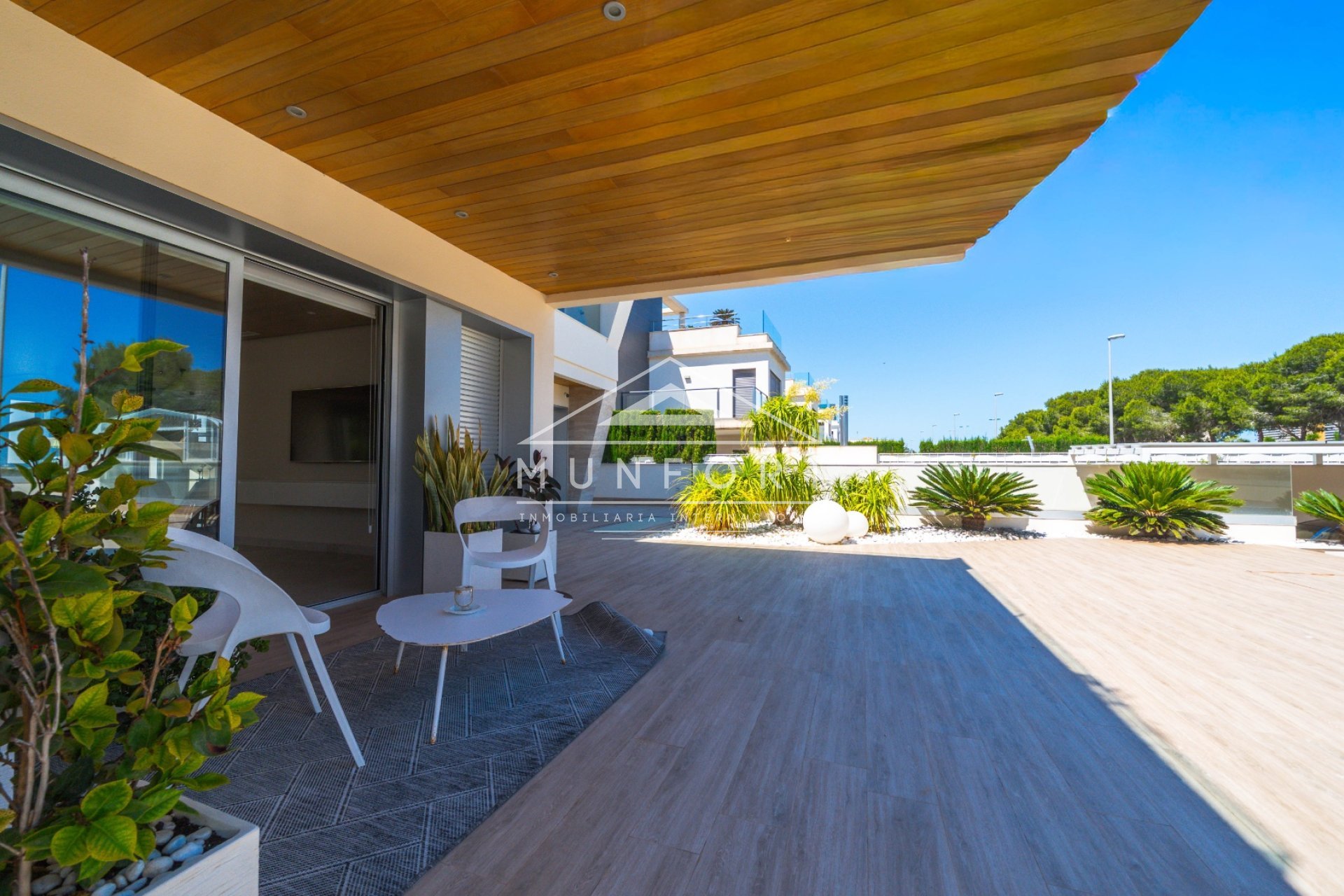 Resale - Luxury Villas -
Orihuela Costa - Dehesa de Campoamor