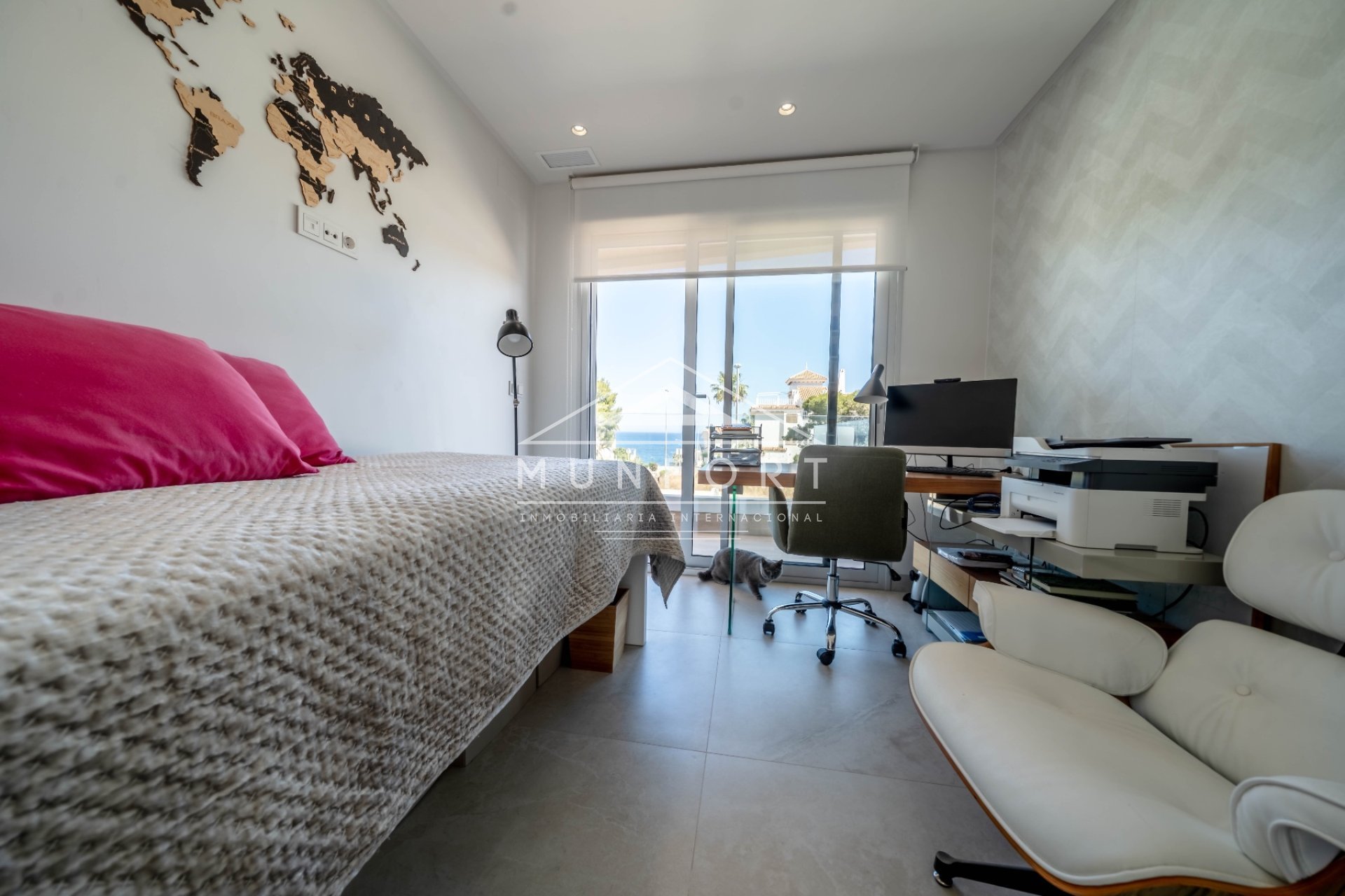 Resale - Luxury Villas -
Orihuela Costa - Dehesa de Campoamor