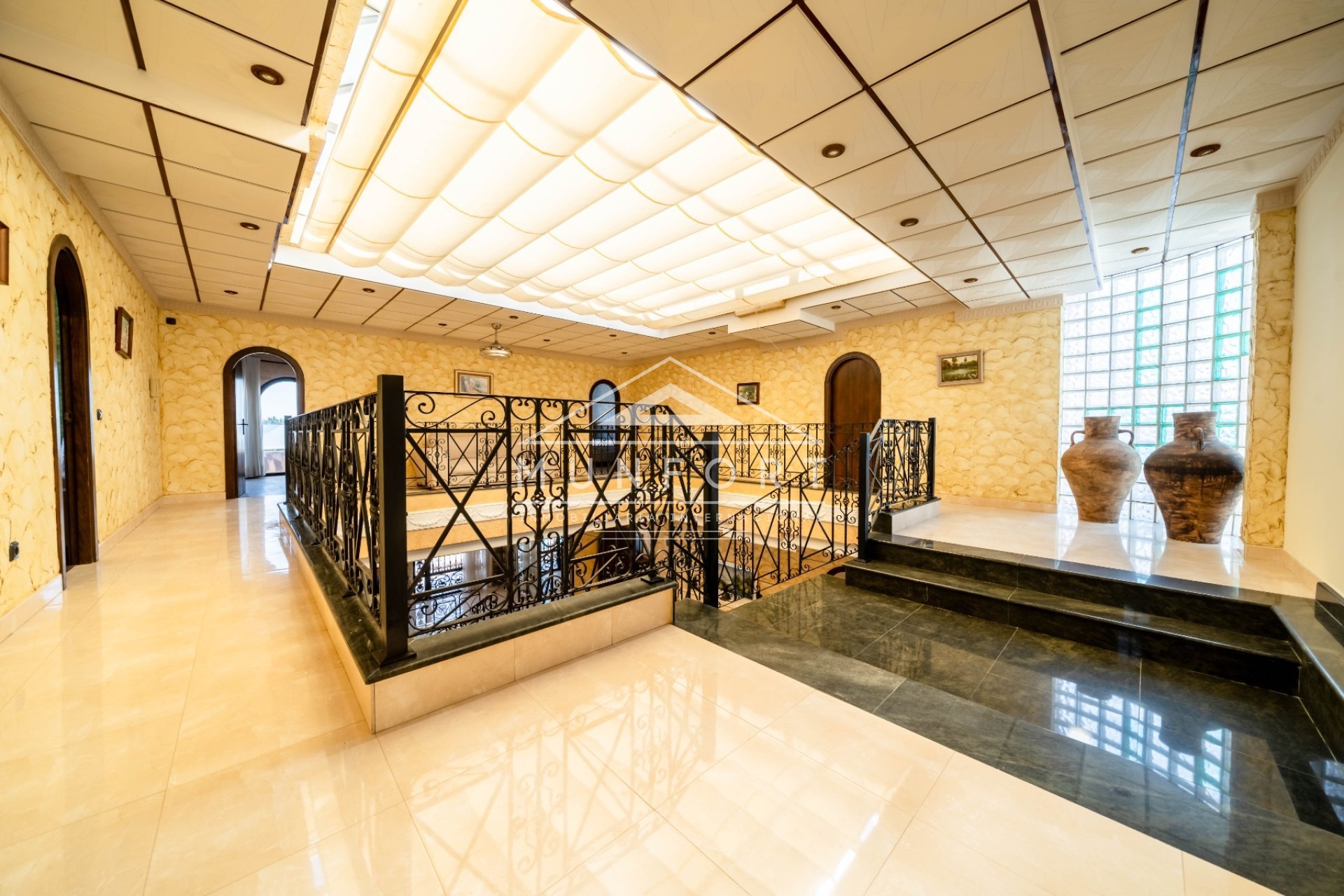 Resale - Luxury Villas -
Orihuela Costa - La Zenia