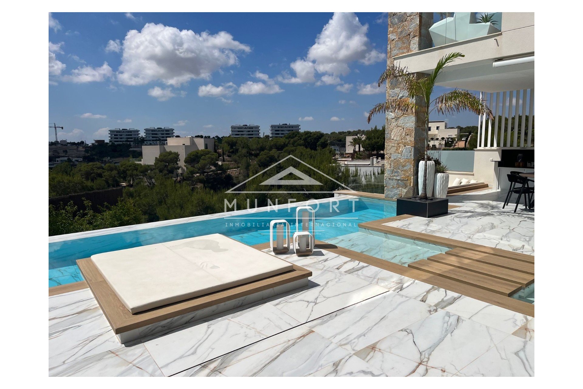 Resale - Luxury Villas -
Orihuela Costa - Las Colinas Golf