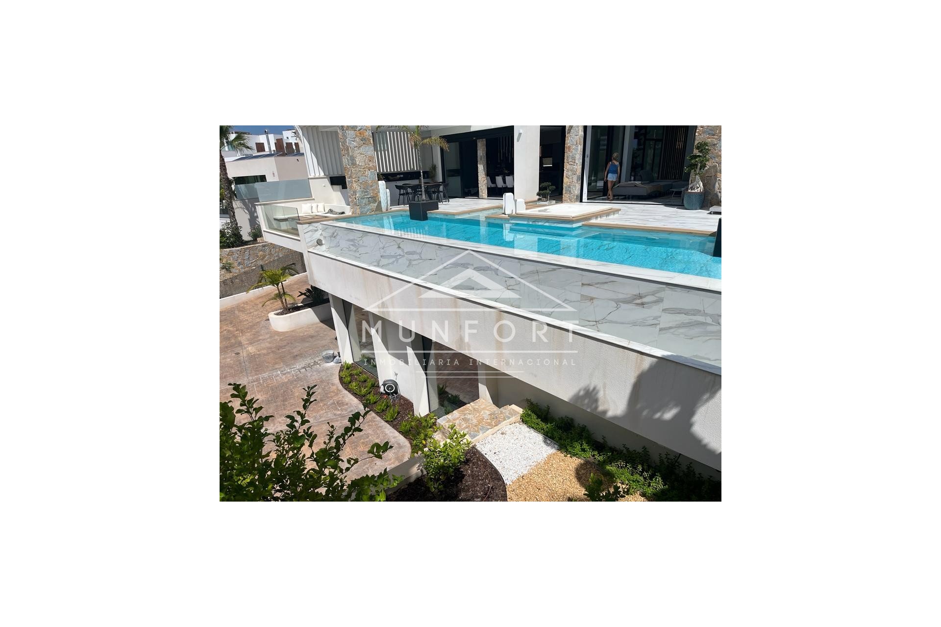 Resale - Luxury Villas -
Orihuela Costa - Las Colinas Golf