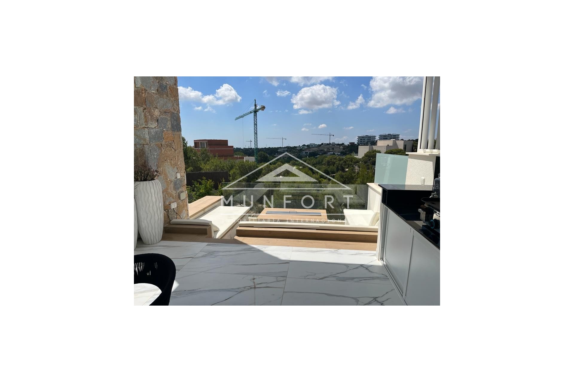 Resale - Luxury Villas -
Orihuela Costa - Las Colinas Golf