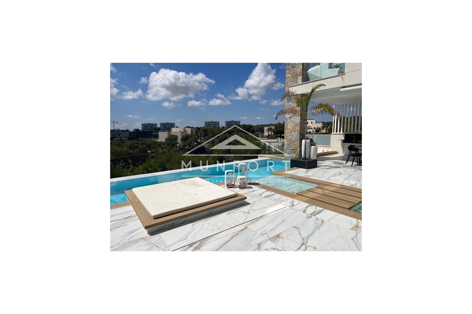 Resale - Luxury Villas -
Orihuela Costa - Las Colinas Golf