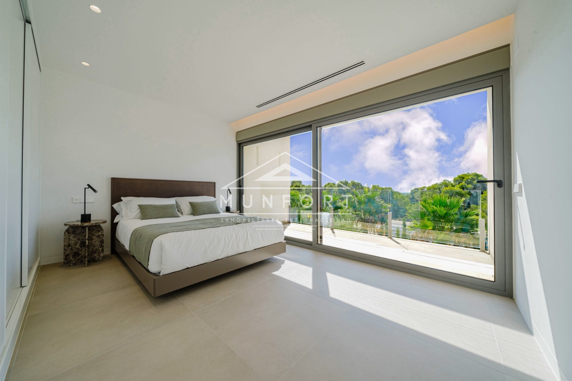 Resale - Luxury Villas -
Orihuela Costa - Las Colinas Golf