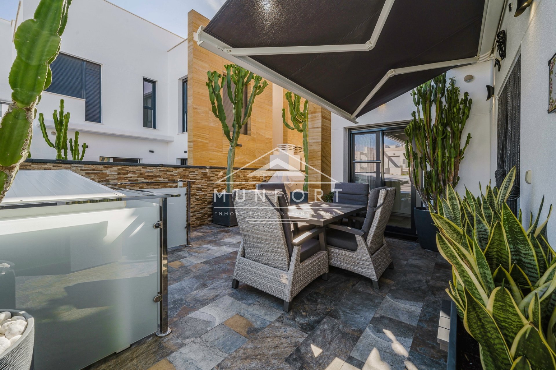 Resale - Luxury Villas -
Orihuela Costa - Lomas de Cabo Roig