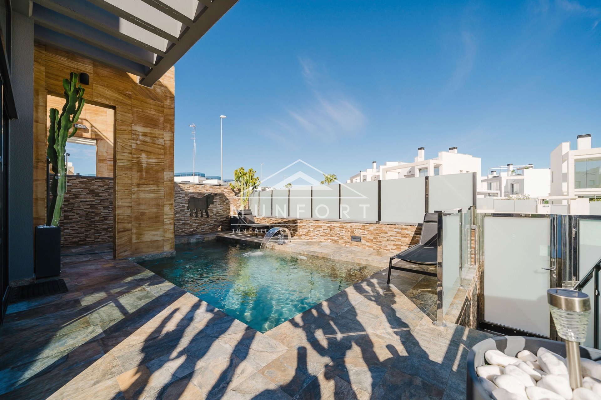 Resale - Luxury Villas -
Orihuela Costa - Lomas de Cabo Roig