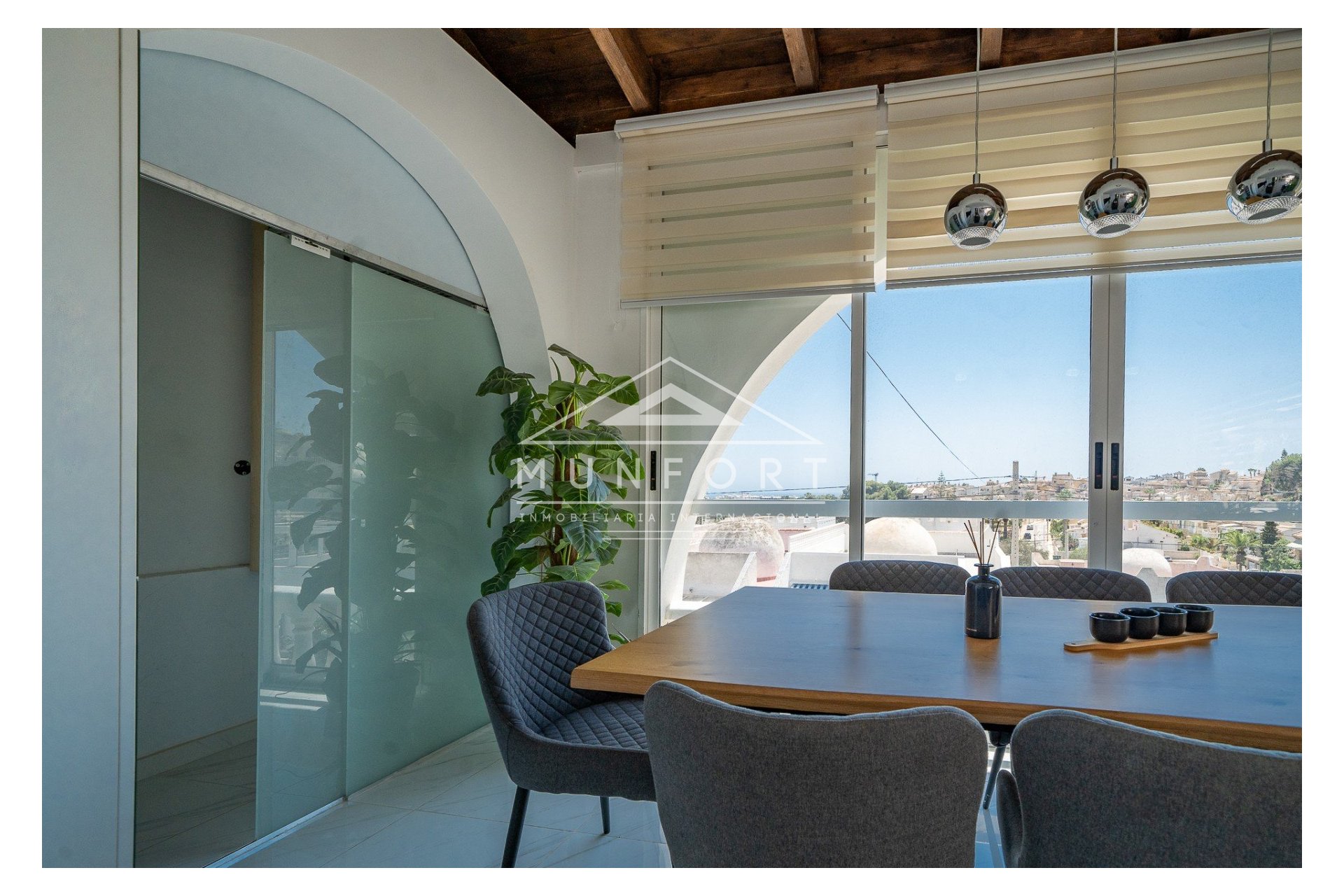 Resale - Luxury Villas -
Orihuela Costa - Villamartín