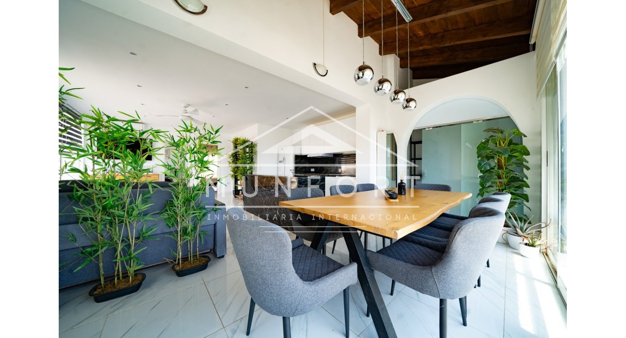 Resale - Luxury Villas -
Orihuela Costa - Villamartín