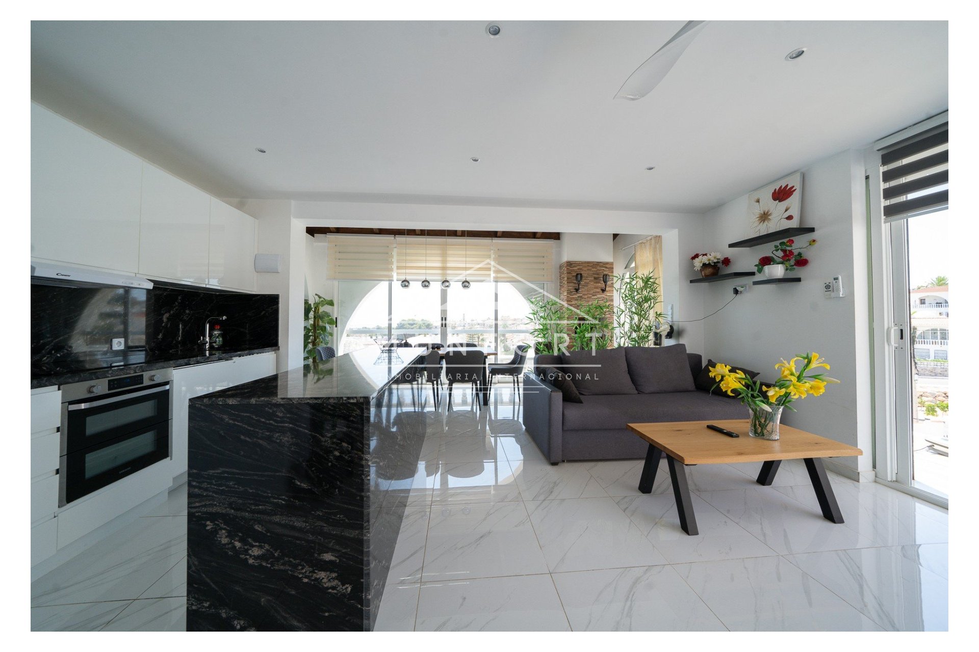 Resale - Luxury Villas -
Orihuela Costa - Villamartín