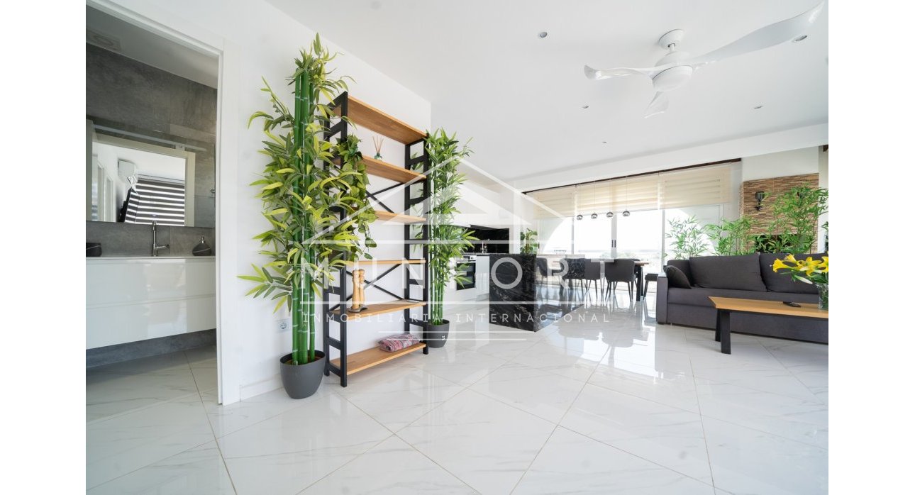 Resale - Luxury Villas -
Orihuela Costa - Villamartín