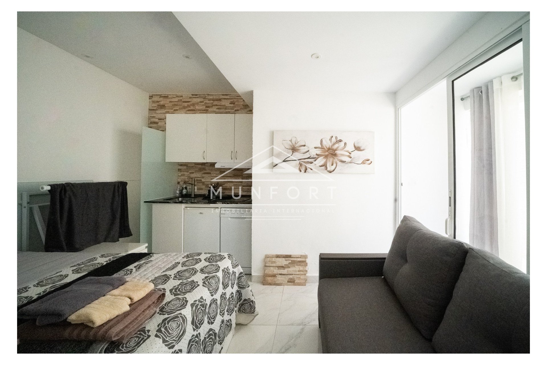 Resale - Luxury Villas -
Orihuela Costa - Villamartín