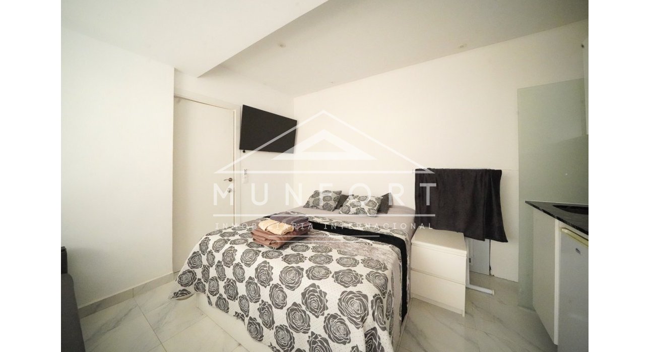 Resale - Luxury Villas -
Orihuela Costa - Villamartín