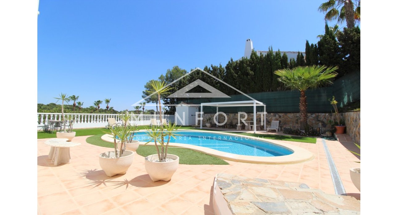 Resale - Luxury Villas -
Orihuela Costa - Villamartin