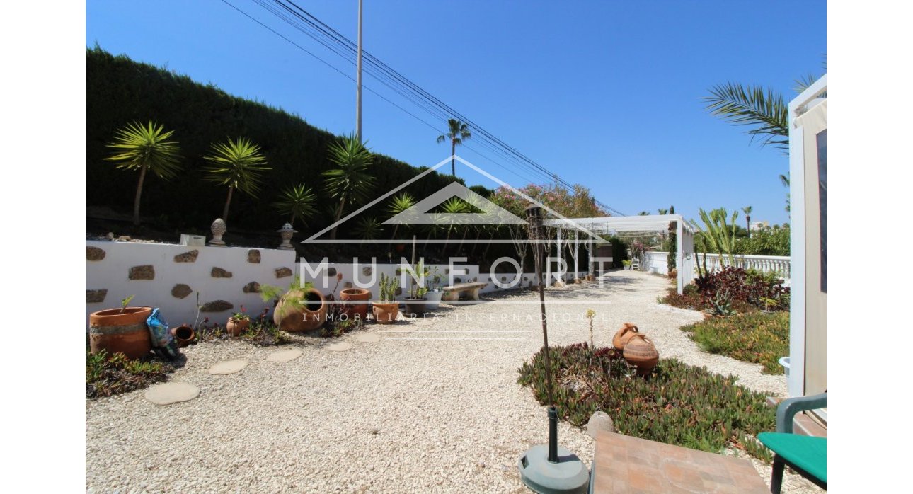 Resale - Luxury Villas -
Orihuela Costa - Villamartin