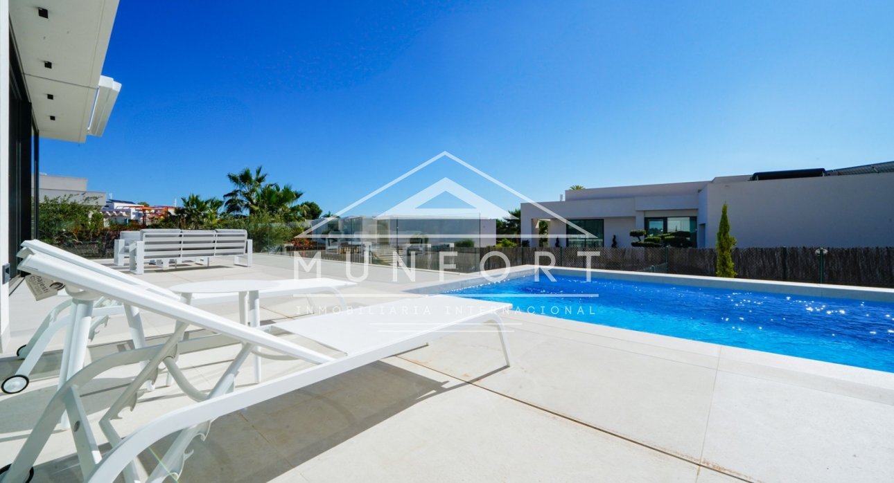 Resale - Luxury Villas -
Orihuela Costa