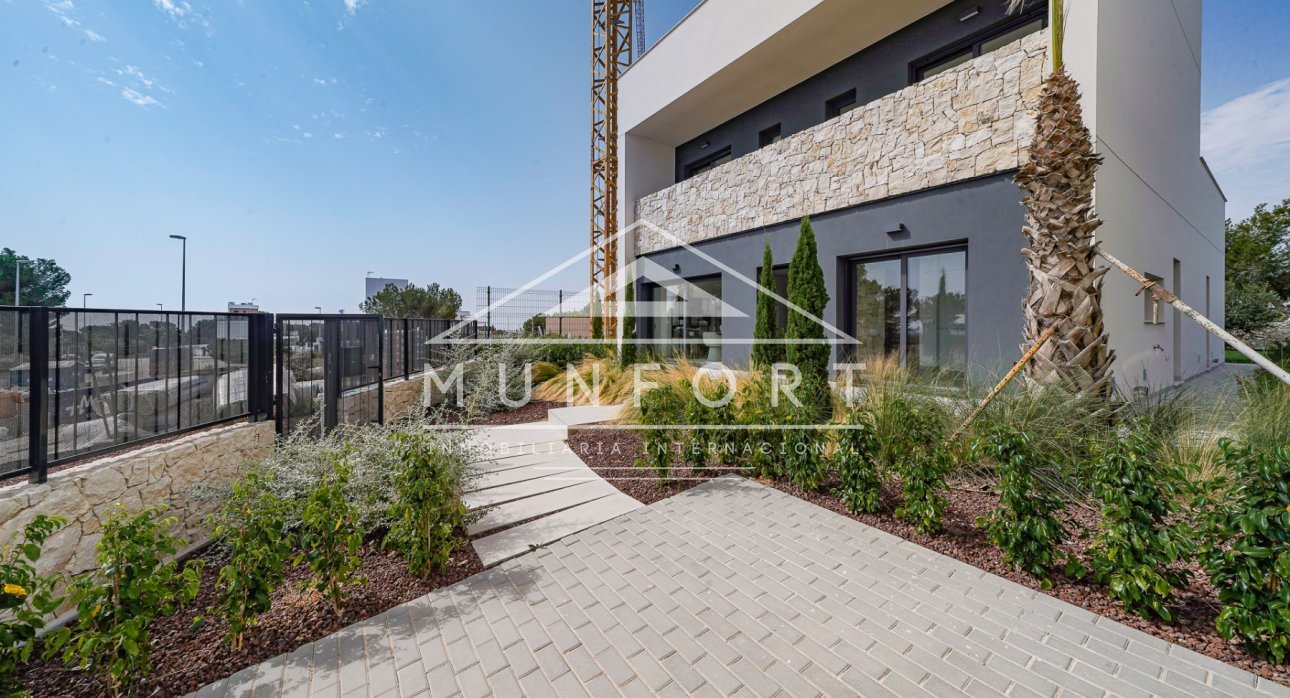 Resale - Luxury Villas -
Pilar de la Horadada - Lo Romero Golf