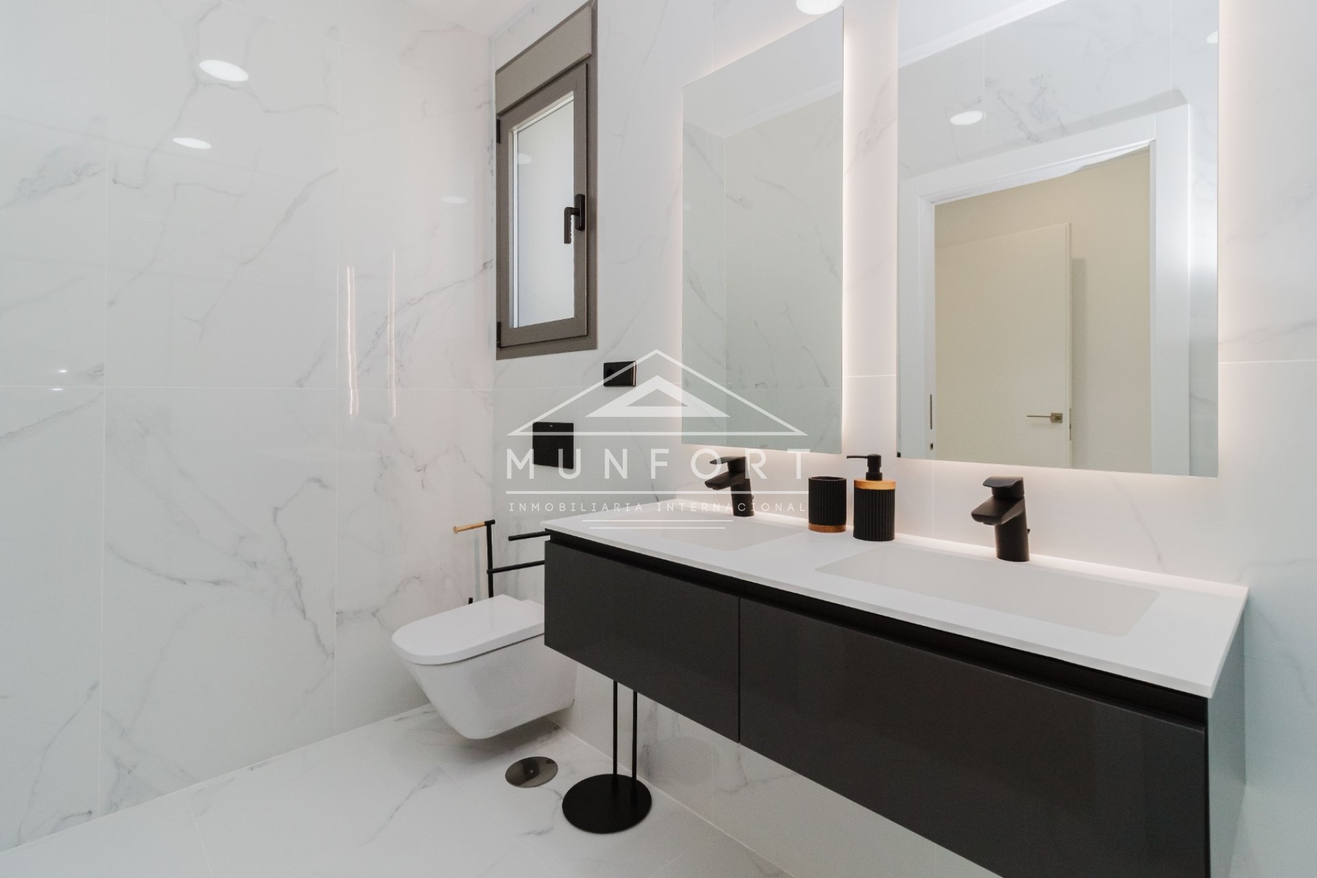 Resale - Luxury Villas -
Pilar de la Horadada - Pinar de Campoverde