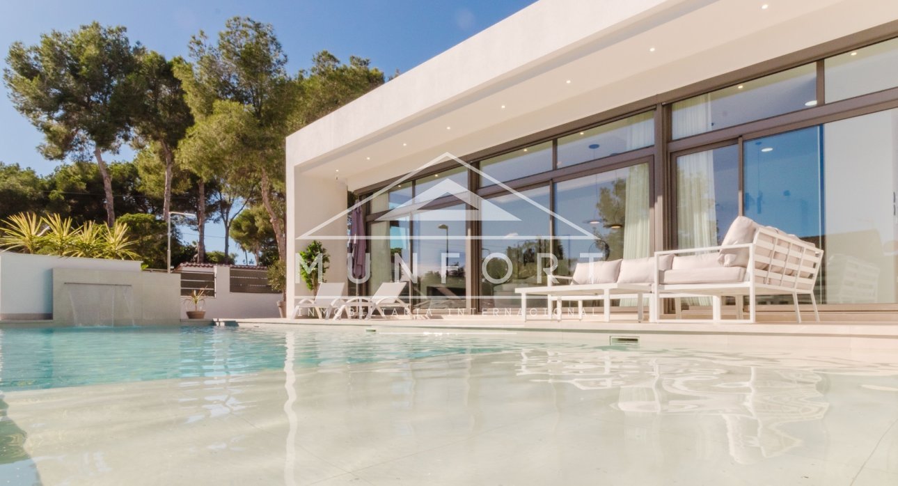 Resale - Luxury Villas -
Pilar de la Horadada - Pinar de Campoverde