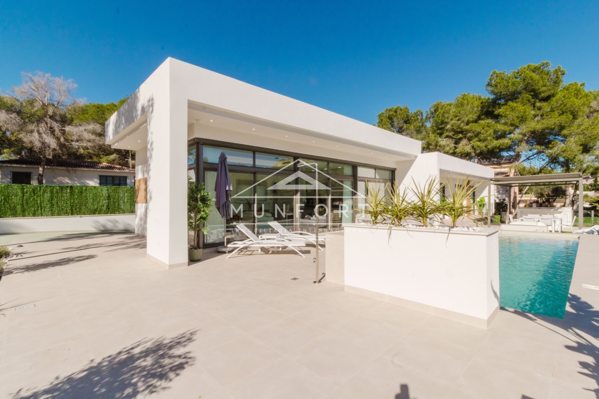Resale - Luxury Villas -
Pilar de la Horadada - Pinar de Campoverde