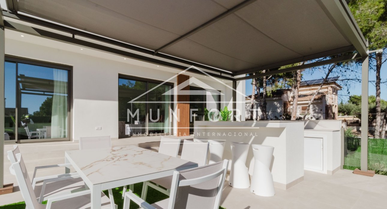 Resale - Luxury Villas -
Pilar de la Horadada - Pinar de Campoverde