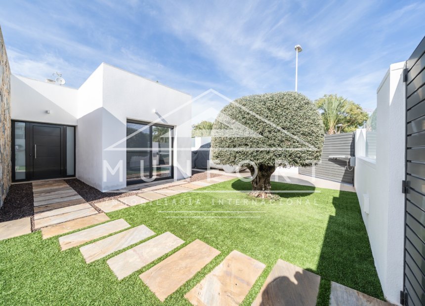 Resale - Luxury Villas -
Pilar de la Horadada