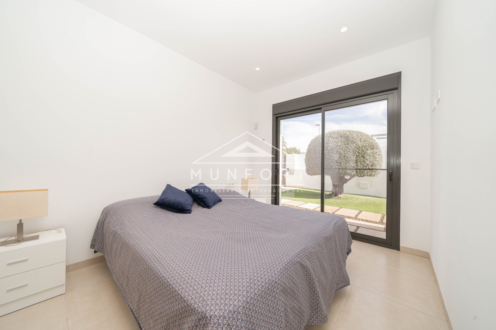 Resale - Luxury Villas -
Pilar de la Horadada
