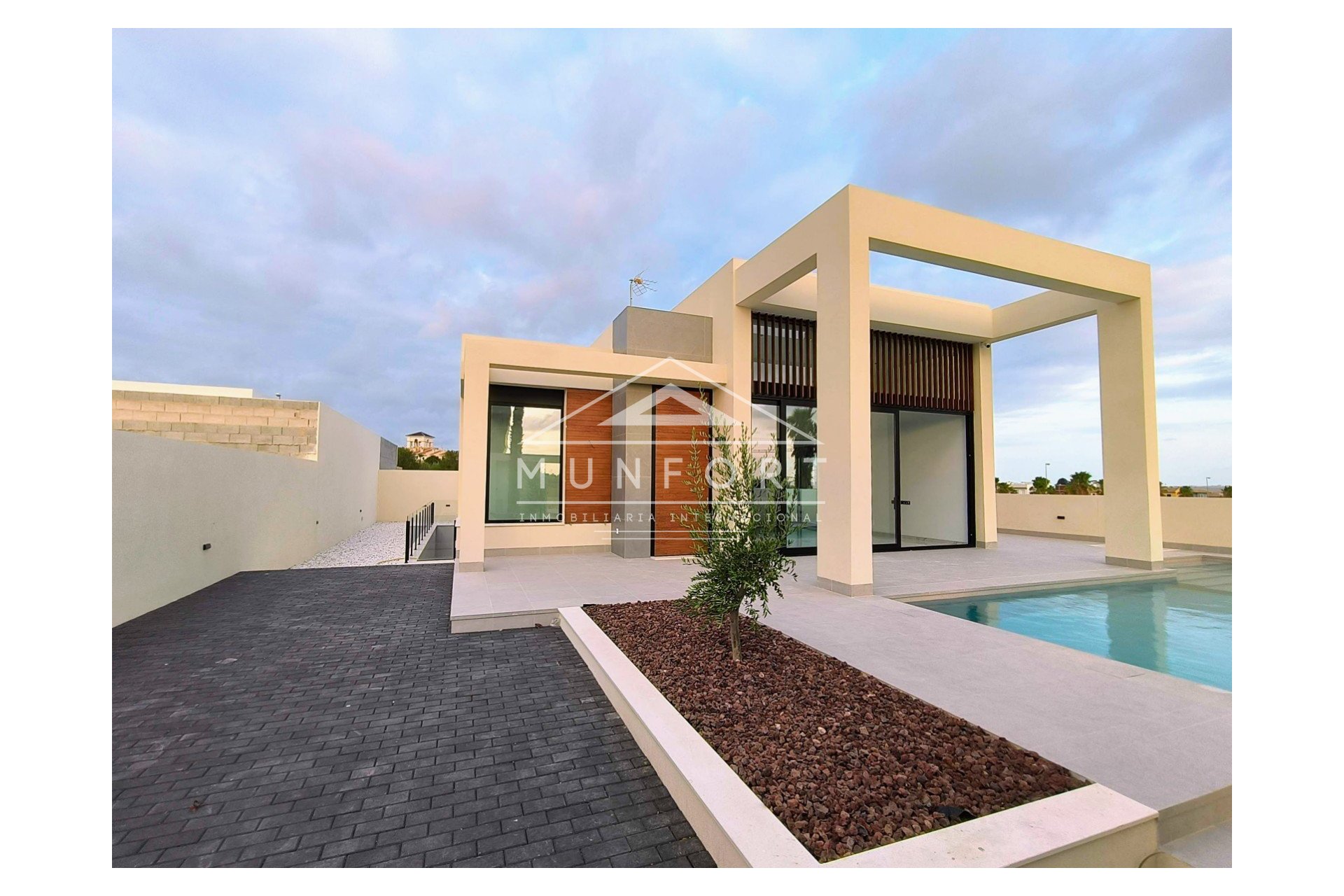 Resale - Luxury Villas -
Rojales - Ciudad Quesada