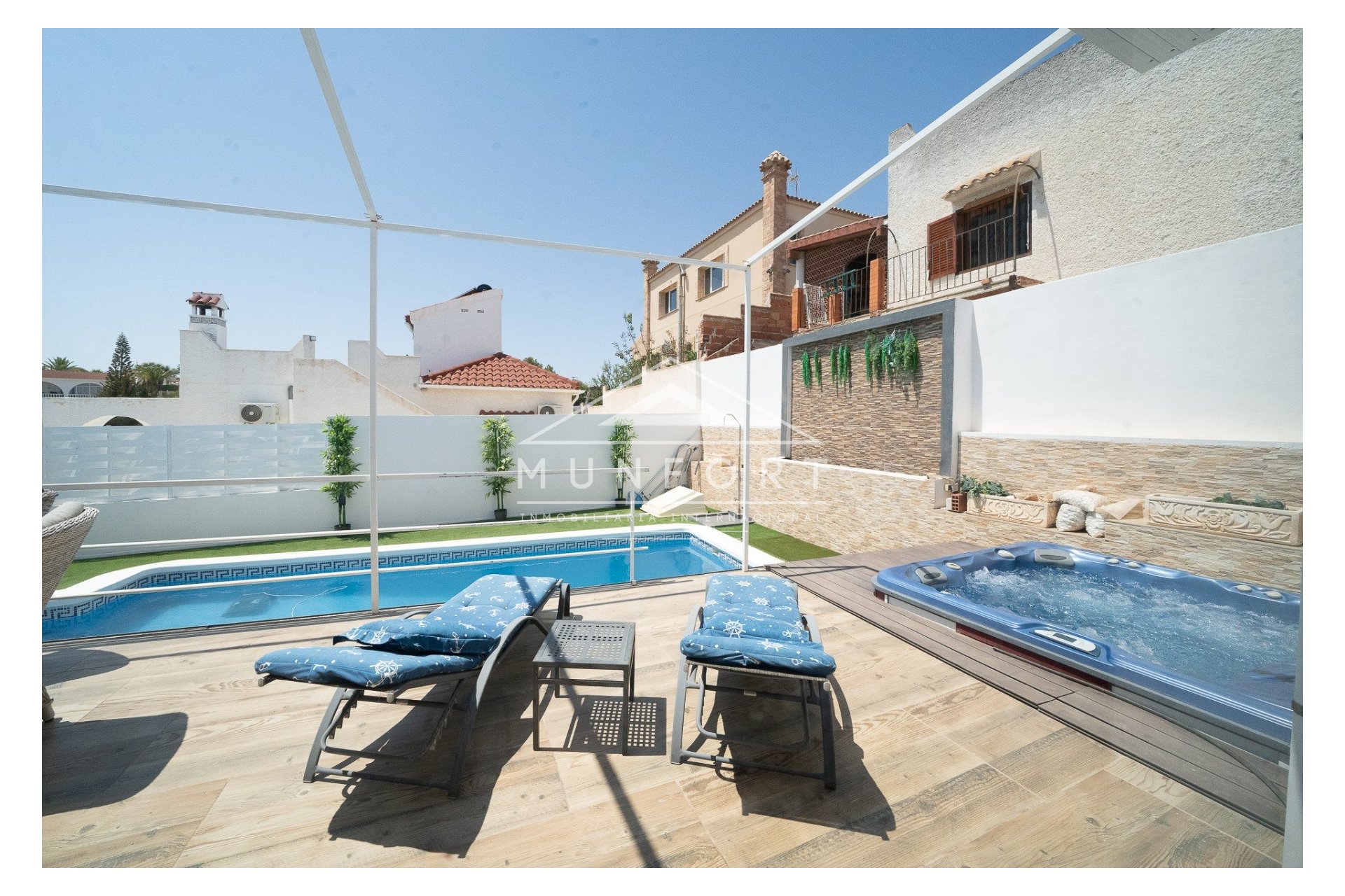 Resale - Luxury Villas -
San Miguel de Salinas - Urbanización Blue Lagoon - San Miguel de Salinas