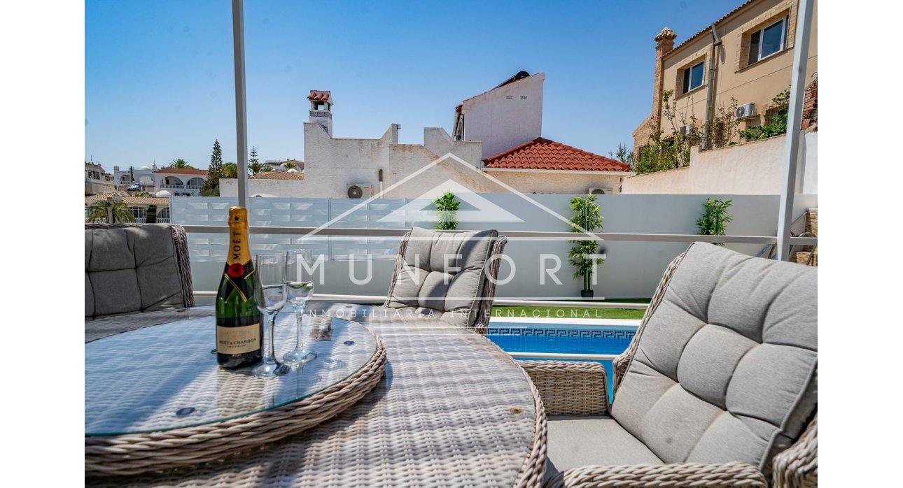 Resale - Luxury Villas -
San Miguel de Salinas - Urbanización Blue Lagoon - San Miguel de Salinas