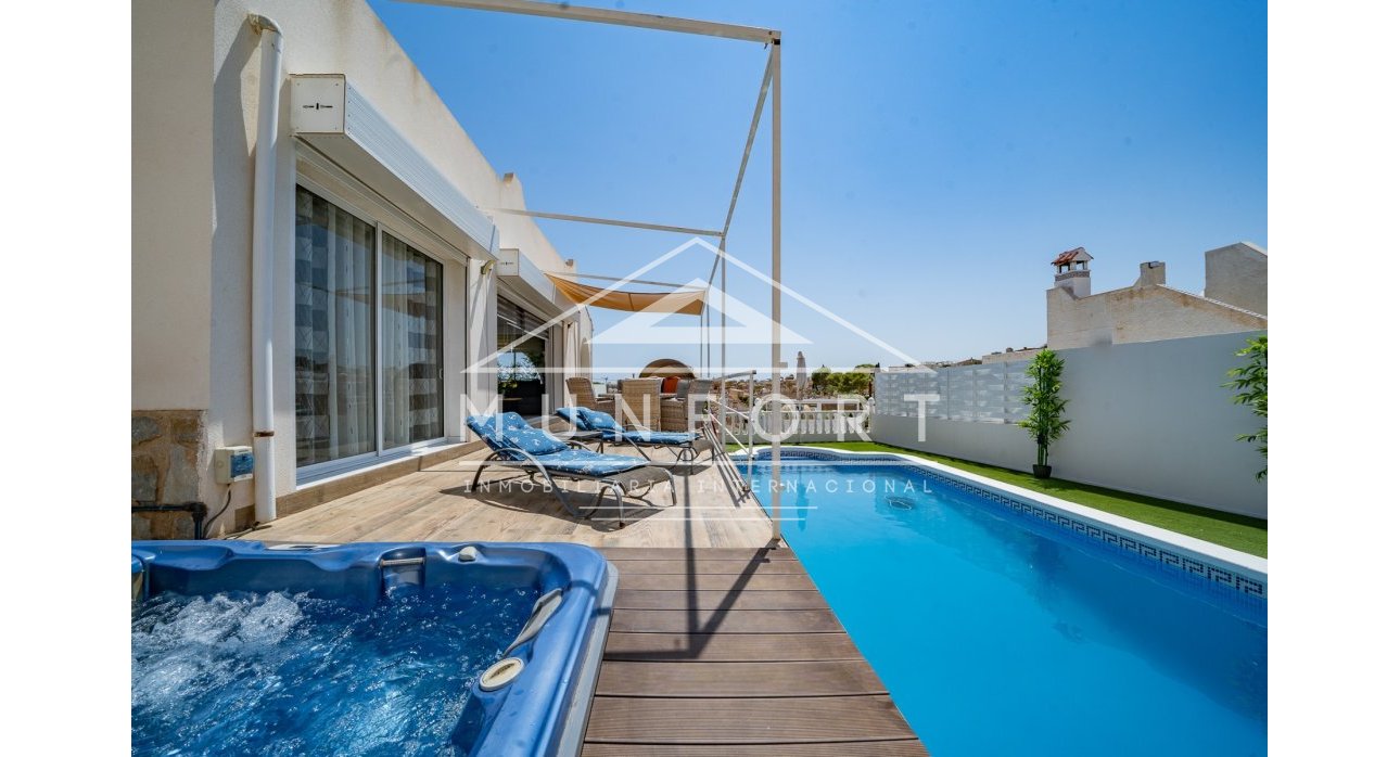 Resale - Luxury Villas -
San Miguel de Salinas - Urbanización Blue Lagoon - San Miguel de Salinas