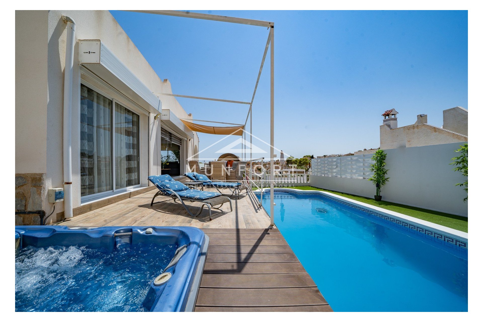 Resale - Luxury Villas -
San Miguel de Salinas - Urbanización Blue Lagoon - San Miguel de Salinas