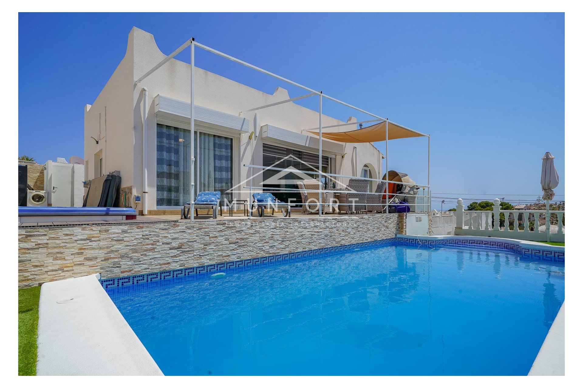 Resale - Luxury Villas -
San Miguel de Salinas - Urbanización Blue Lagoon - San Miguel de Salinas