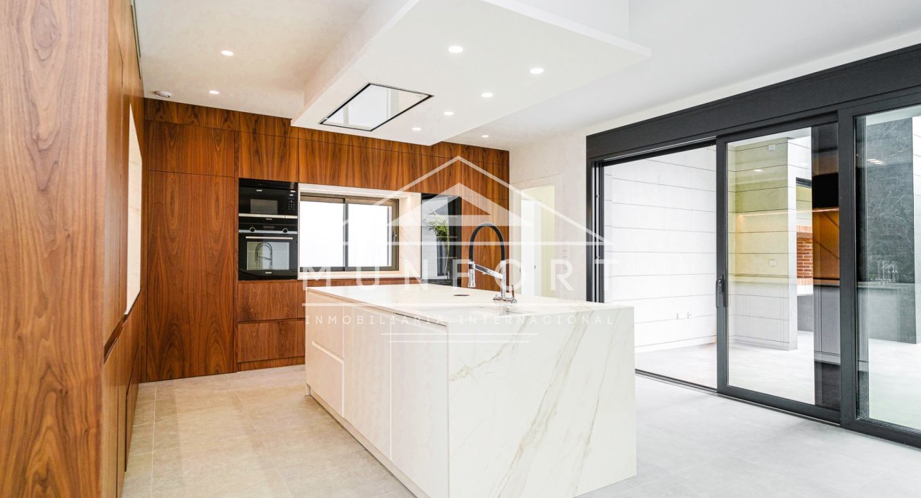 Resale - Luxury Villas -
San Pedro del Pinatar