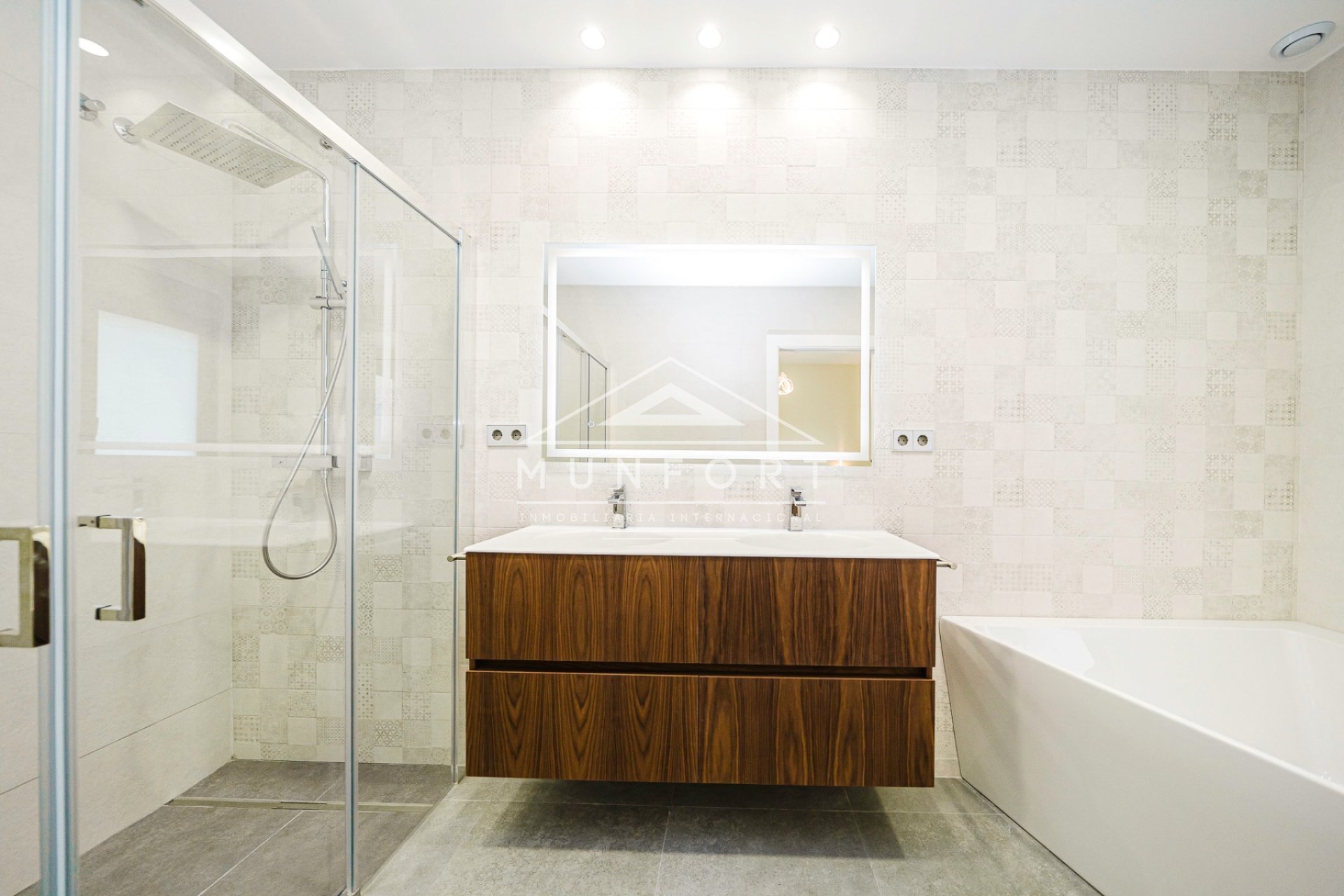 Resale - Luxury Villas -
San Pedro del Pinatar