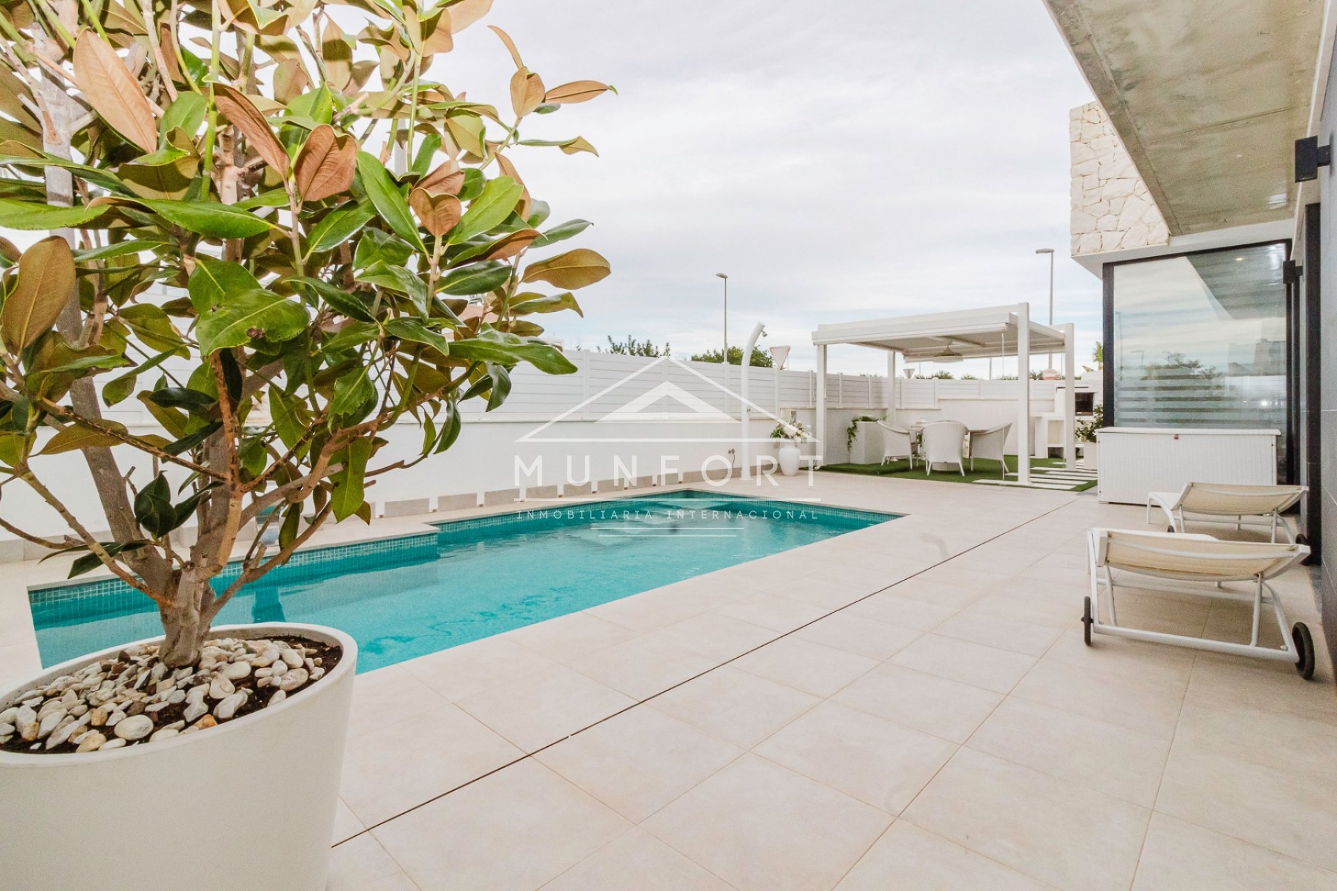 Resale - Luxury Villas -
Sucina