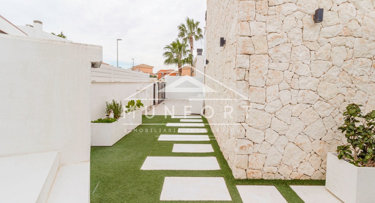 Resale - Luxury Villas -
Sucina