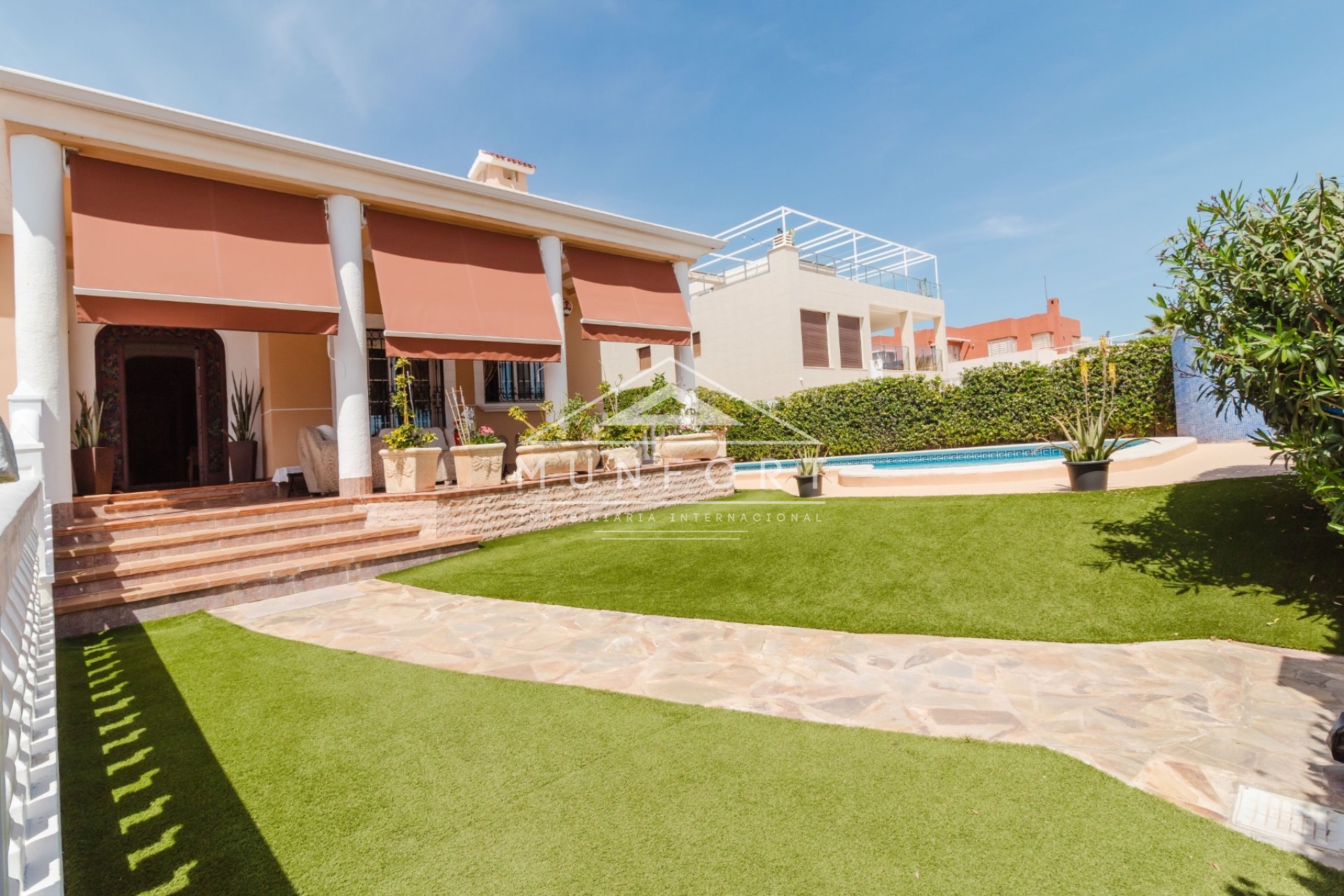 Resale - Luxury Villas -
Torrevieja - La Mata - Torrevieja