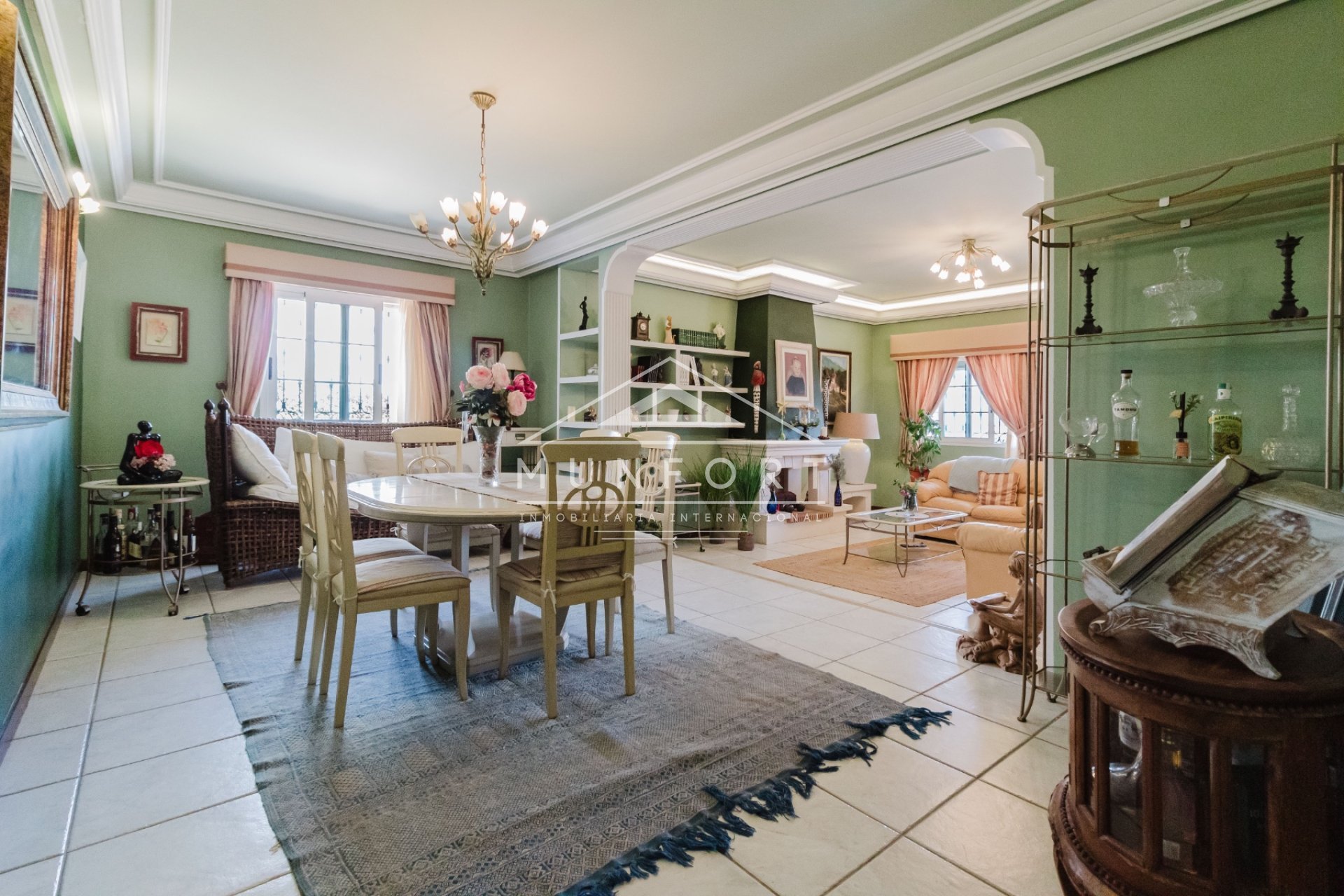 Resale - Luxury Villas -
Torrevieja - La Mata - Torrevieja