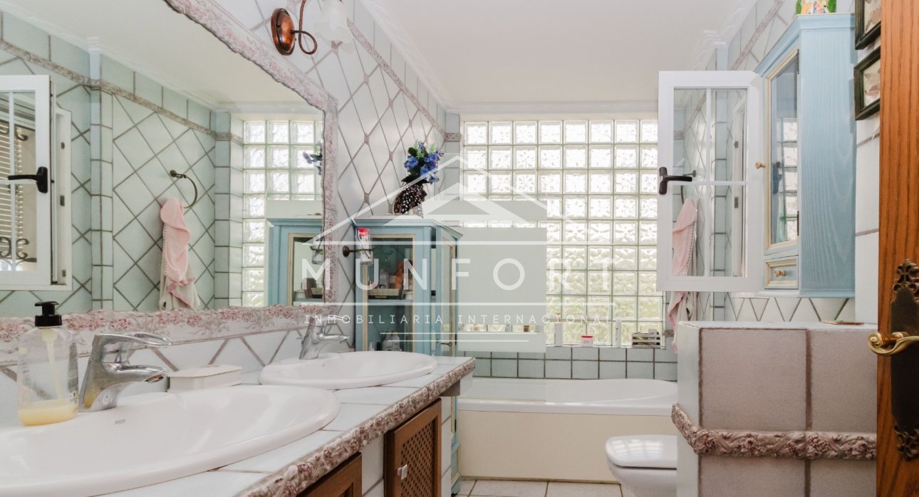 Resale - Luxury Villas -
Torrevieja - La Mata - Torrevieja